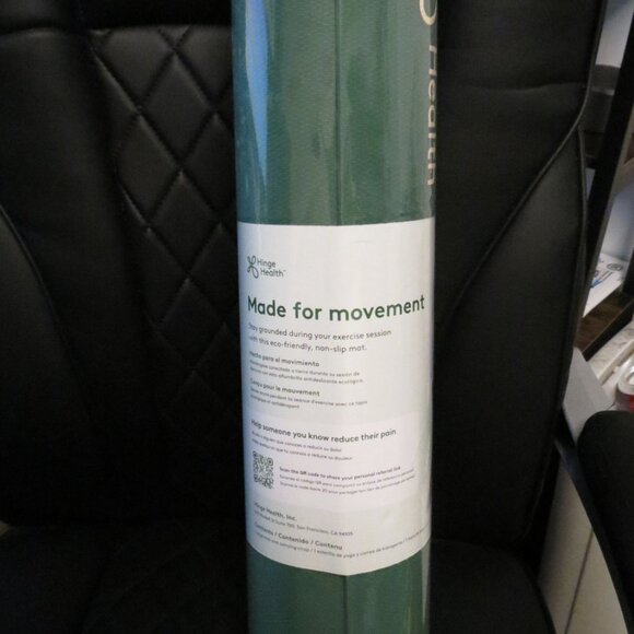 New in plastic Yoga Mat and Carrying Strap - Picture 2 of 3